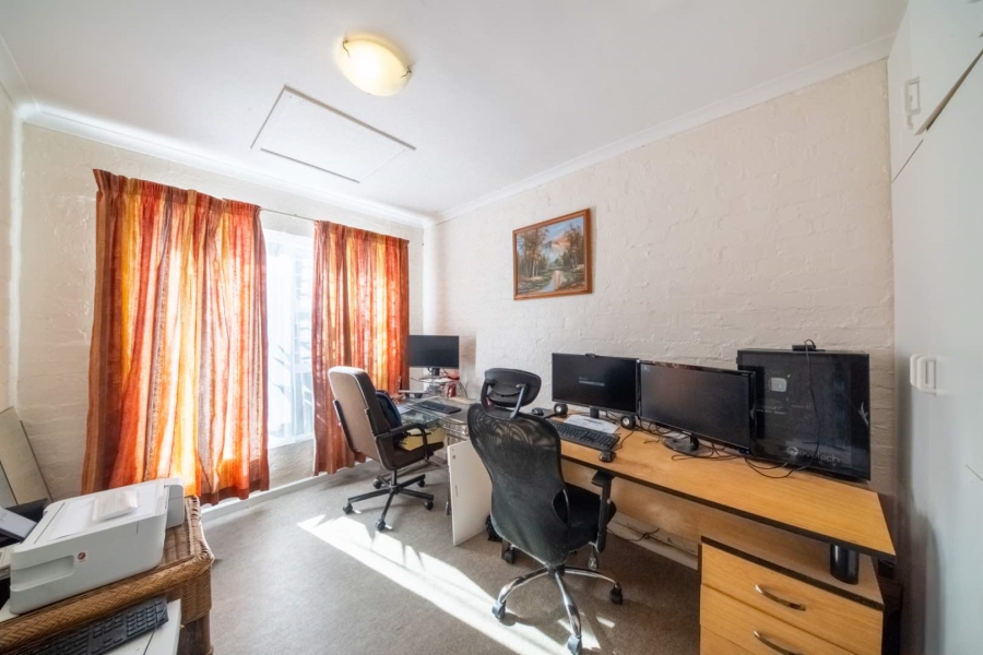 4 Bedroom Property for Sale in Paradyskloof Western Cape